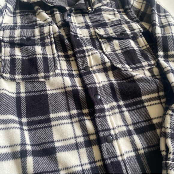 Cozy old navy flannel (2 for $30) - Picture 5 of 8
